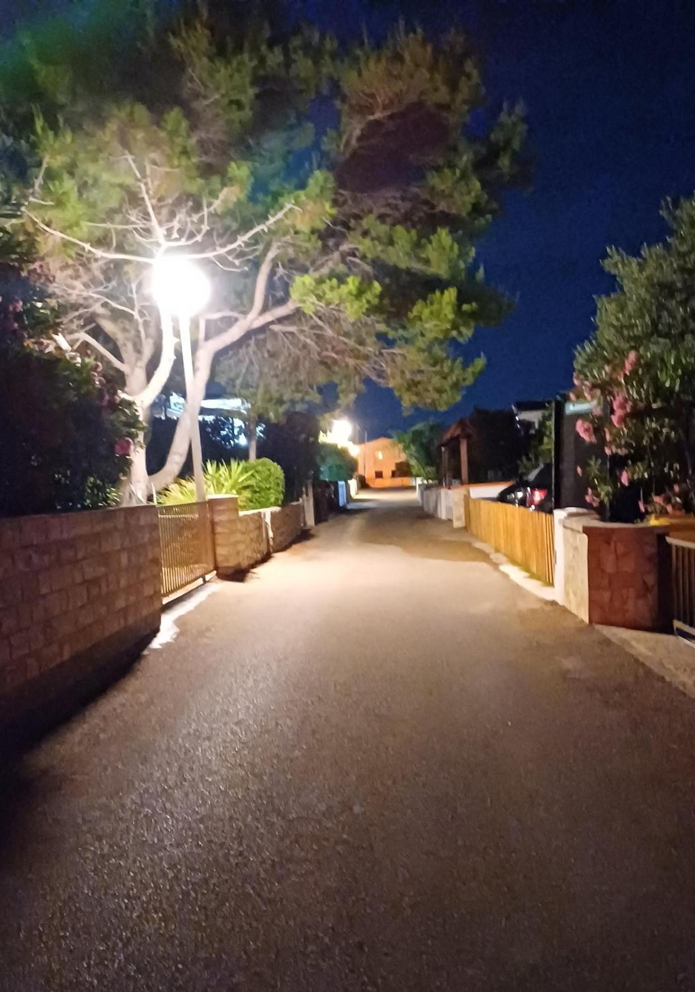 Apartmani Mira Vir Εξωτερικό φωτογραφία