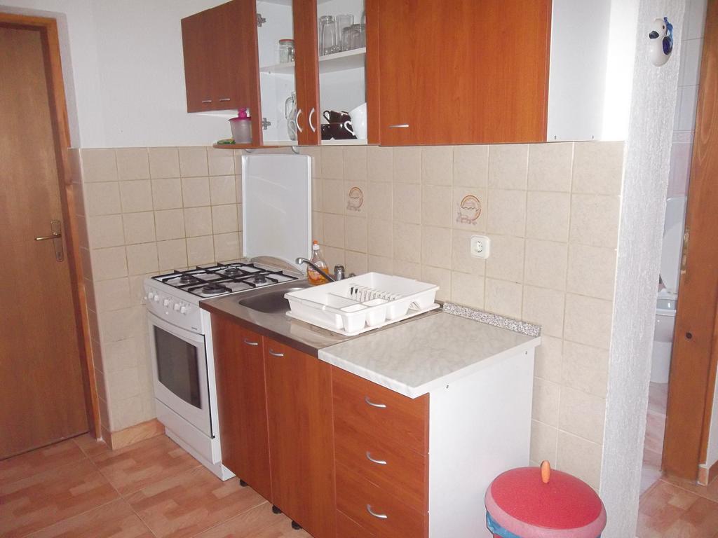 Apartmani Mira Vir Εξωτερικό φωτογραφία